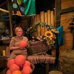 Людмила, 60